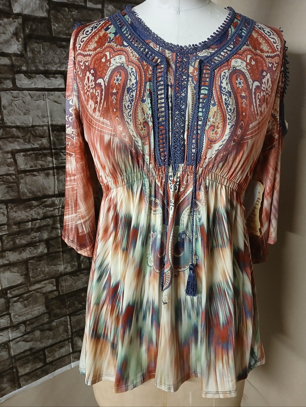 ONE WORLD Live & Let Live  Rust & Navy Paisley Tie-Front Boho Blouse